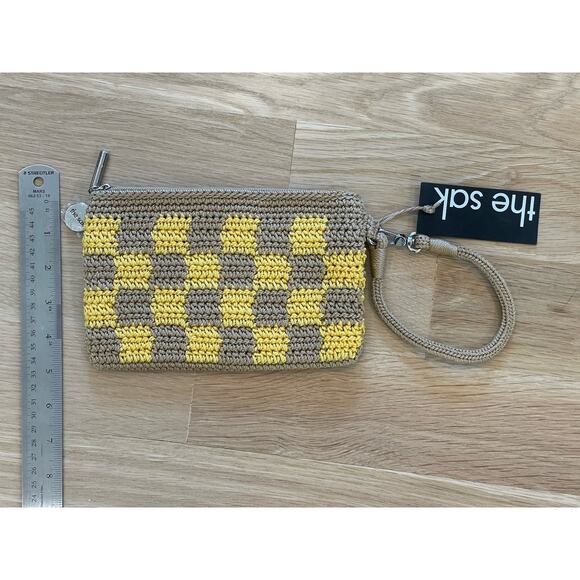 The Sak Vita Crochet Wristlet NWT - Picture 1 of 6